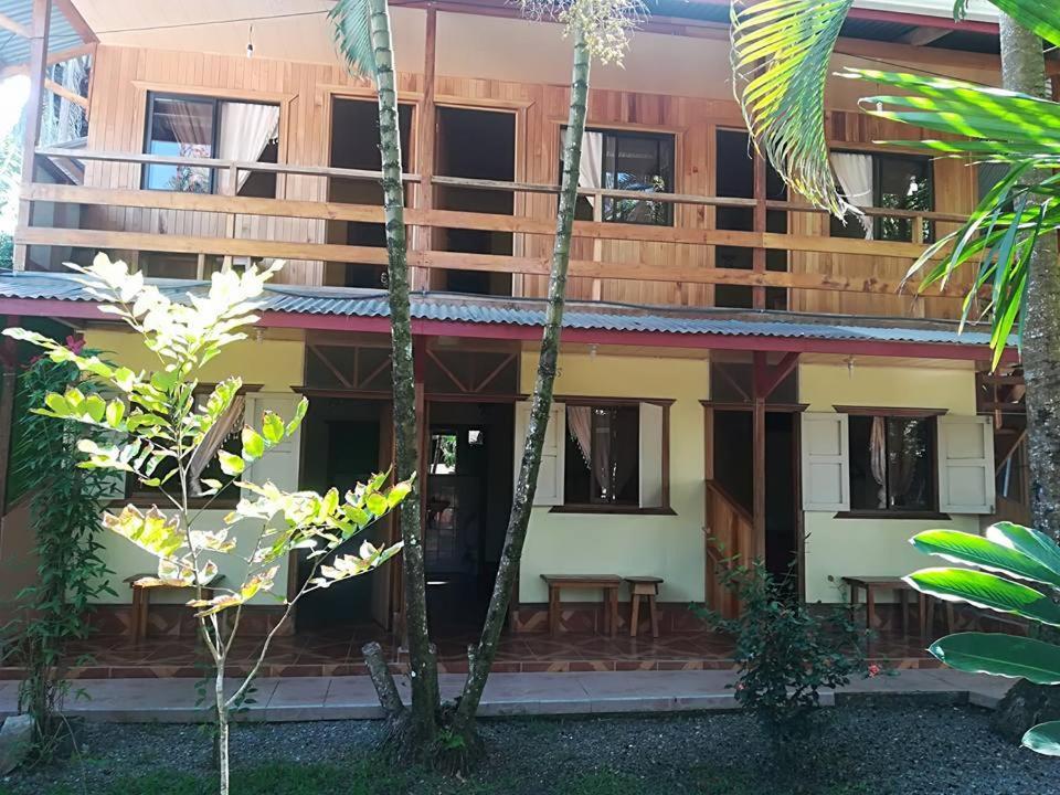 Cabinas Popular Puerto Viejo de Talamanca المظهر الخارجي الصورة