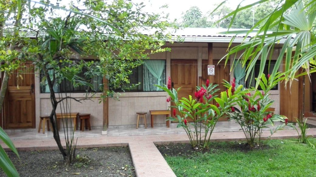 Cabinas Popular Puerto Viejo de Talamanca المظهر الخارجي الصورة