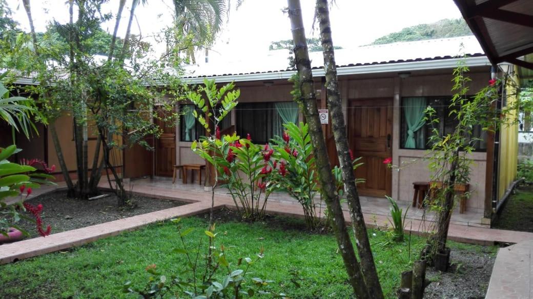 Cabinas Popular Puerto Viejo de Talamanca المظهر الخارجي الصورة